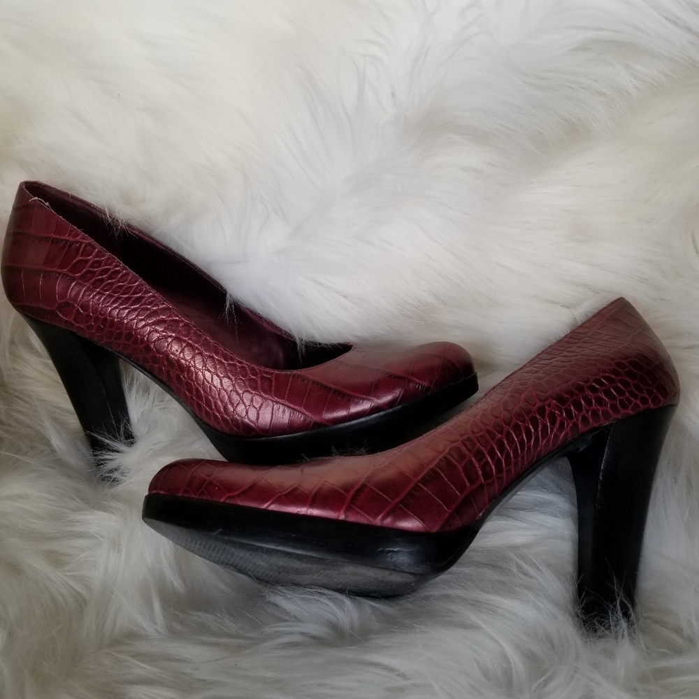 Burgandy Nine West Pumps